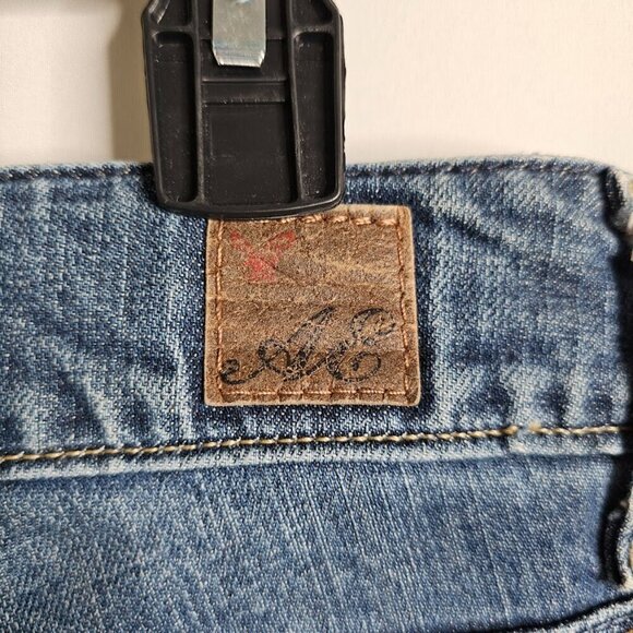 Women's AMERICAN EAGLE 77 Straight Leg Jeans MEDIUM BLUE WASH size 6 Mid Rise - Picture 10 of 10